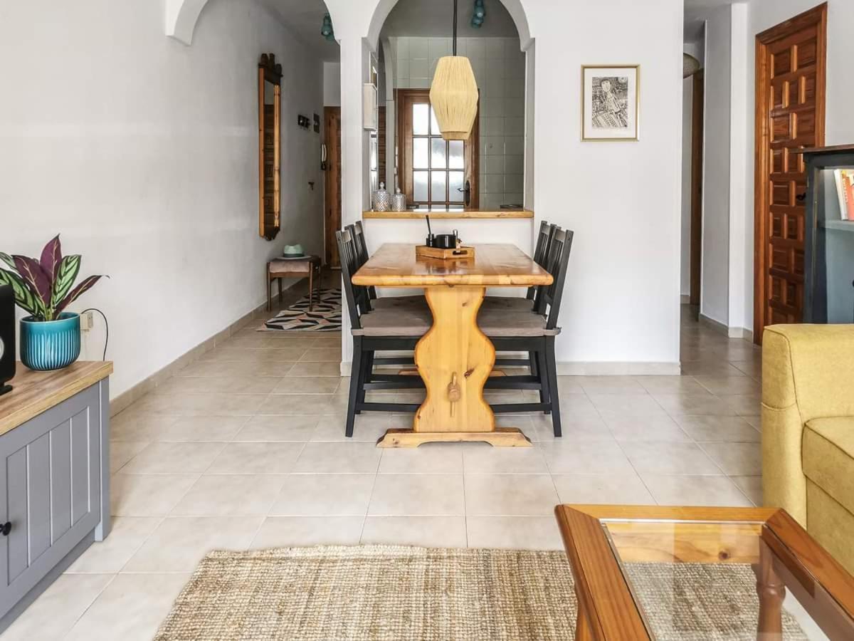Casa Del Angel , Cosy 2 Bed Apartment,150M From Playa Los Locos Plus Beautiful Swimming Pool Torrevieja Bagian luar foto